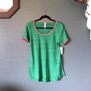 NEW Lularoe Classic T medium